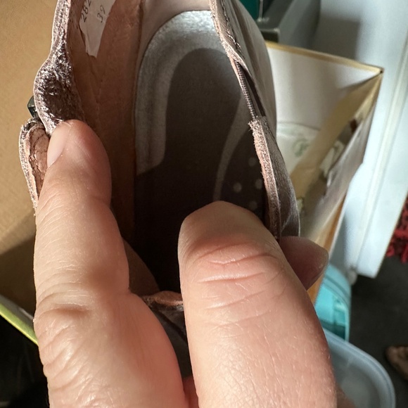 Naot boot - Picture 3 of 4